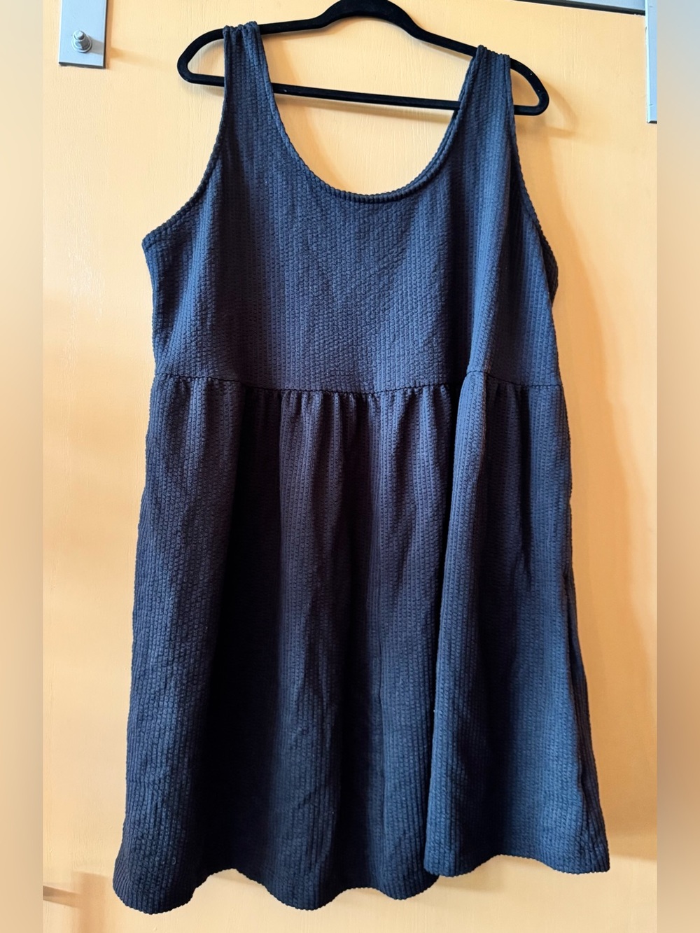 Ava & Viv Sleeveless Little Black Dress
XXL Plus LBD Drop Waist Crinkle Waffle